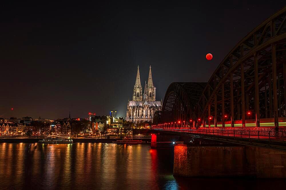 Cologne lunar eclipse on 21.01.2019, Cologne Cathedral