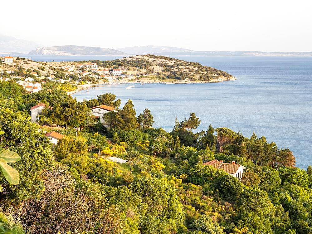 Sea bay near Stara Baska, in the back the village of Stara Baska, Island of Krk, Kvarner Gulf Bay, Primorje-Gorski kotar, Croatia, Europe