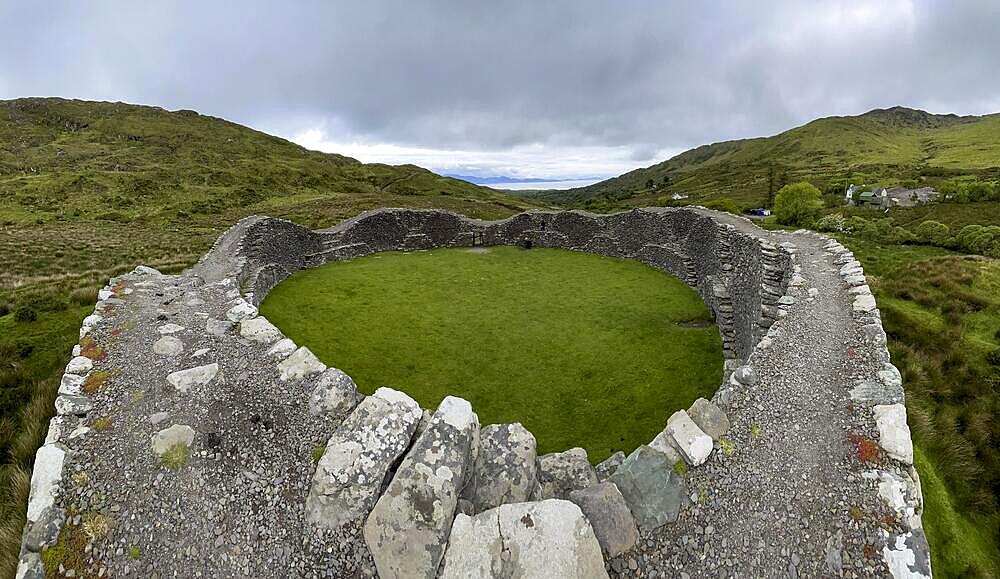 Staigue, county fort, fortification, fortification, rurine, historic, historical, fort, Cathair na Steige, county fort, peninsula, Iveragh, County Kerry, Ireland, Europe