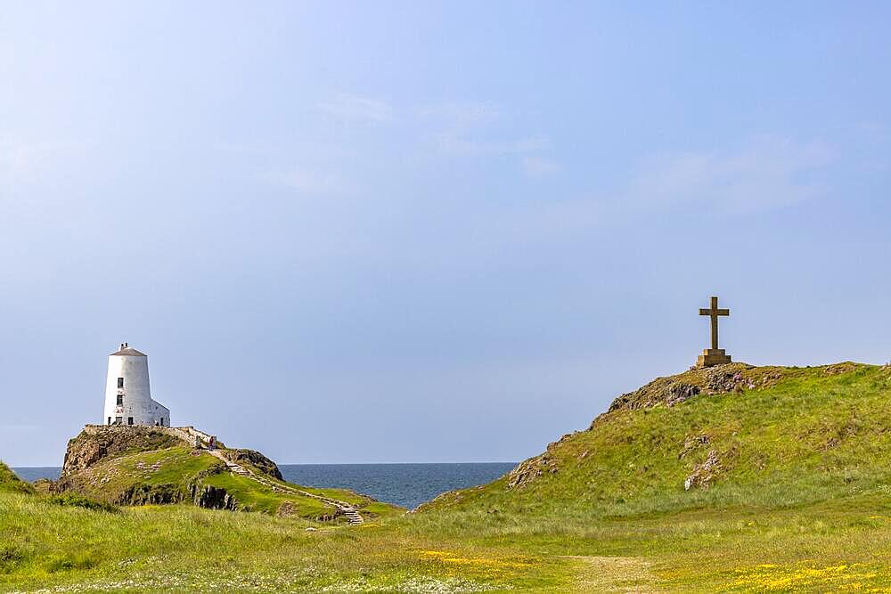 Goleudy Tŵr Mawr Lighthouse, Beach and Coast, Traeth Llanddwyn, Llanfairpwllgwyngyll, Great Britain