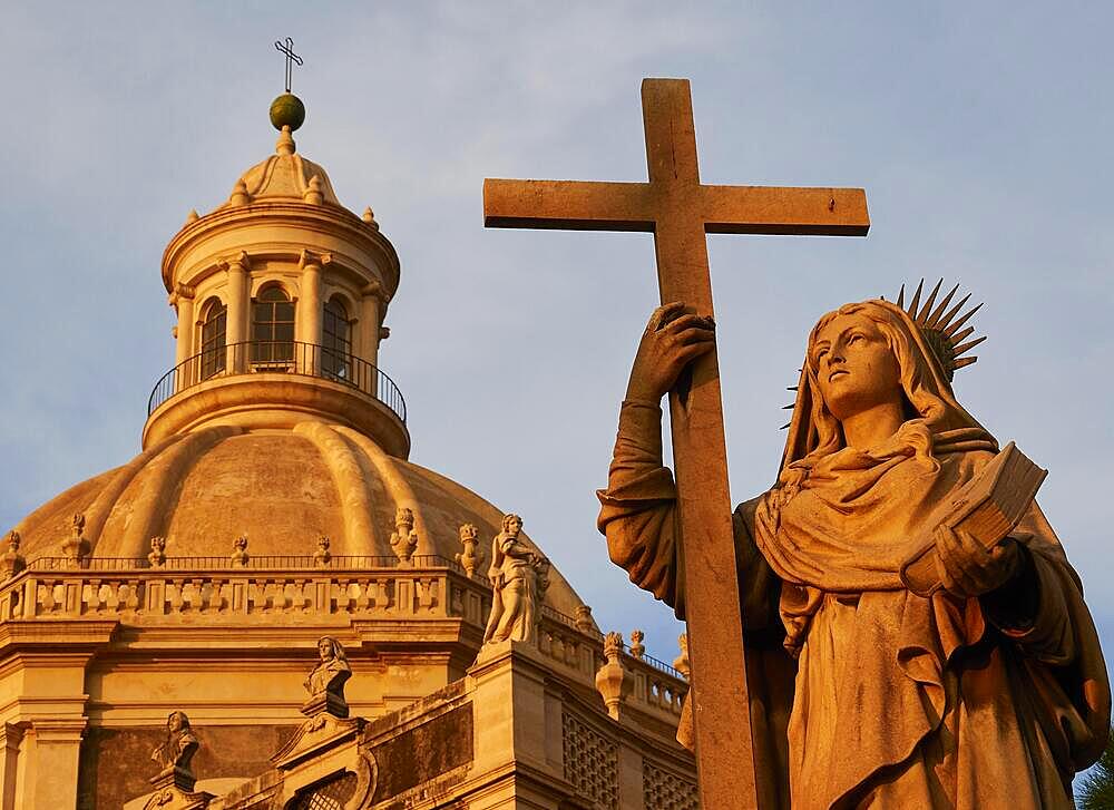 Dome, Statue of a woman, Fortes in fide, Cross, Evening light, Catania Cathedral, Catania, Old Town, Baroque Old Town, Eastern Cuisine, Sicily, Italy, Europe