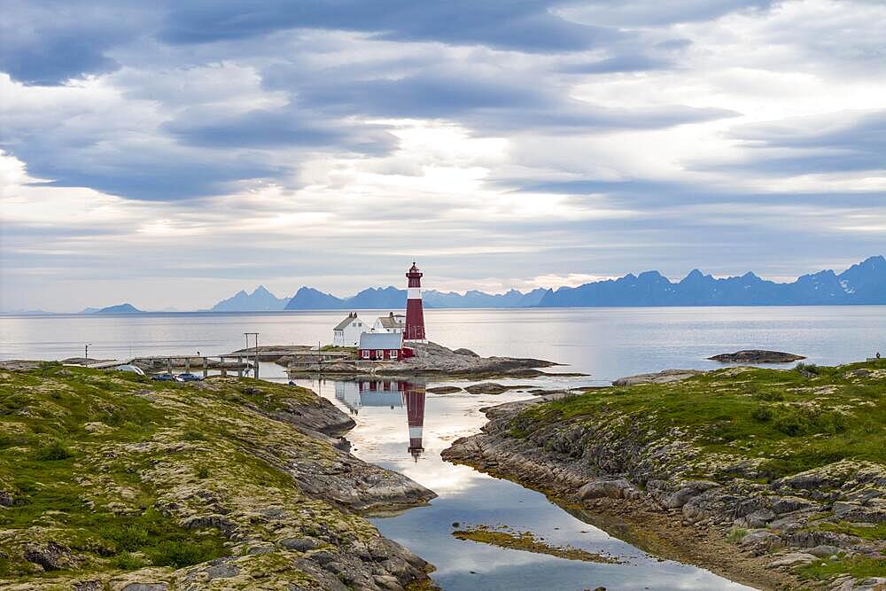 Tranoy Fyr Lighthouse, Tranoy Fyr, Lofoten in the back, Hamaroy, Ofoten, Vestfjord, Nordland, Norway, Europe