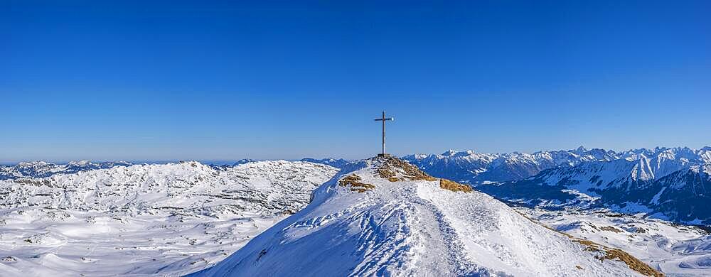 Hahnenkoepfle, 2085m, Gottesacker plateau, Kleinwalsertal, Vorarlberg, Austria, behind it the Allgaeu Alps, Bavaria, Germany, Europe