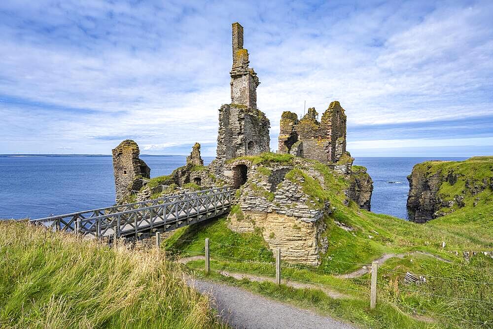 Girnigoe and Sinclair Castle, Rock Castle on the North Sea Coast, Wick, County Caithness, Scotland, United Kingdom, Europe