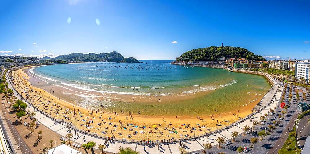 Panoramic view of the beautiful La Concha beach in the city of San Sebastian in summer, Gipuzkoa. Spain