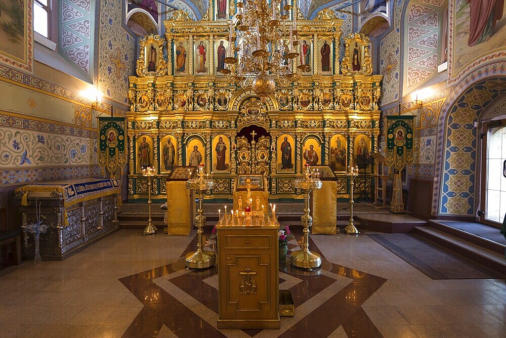 SUZDAL, RUSSIA, 06.11.2015. The iconostasis in the Church of the Assumption. Golden ring