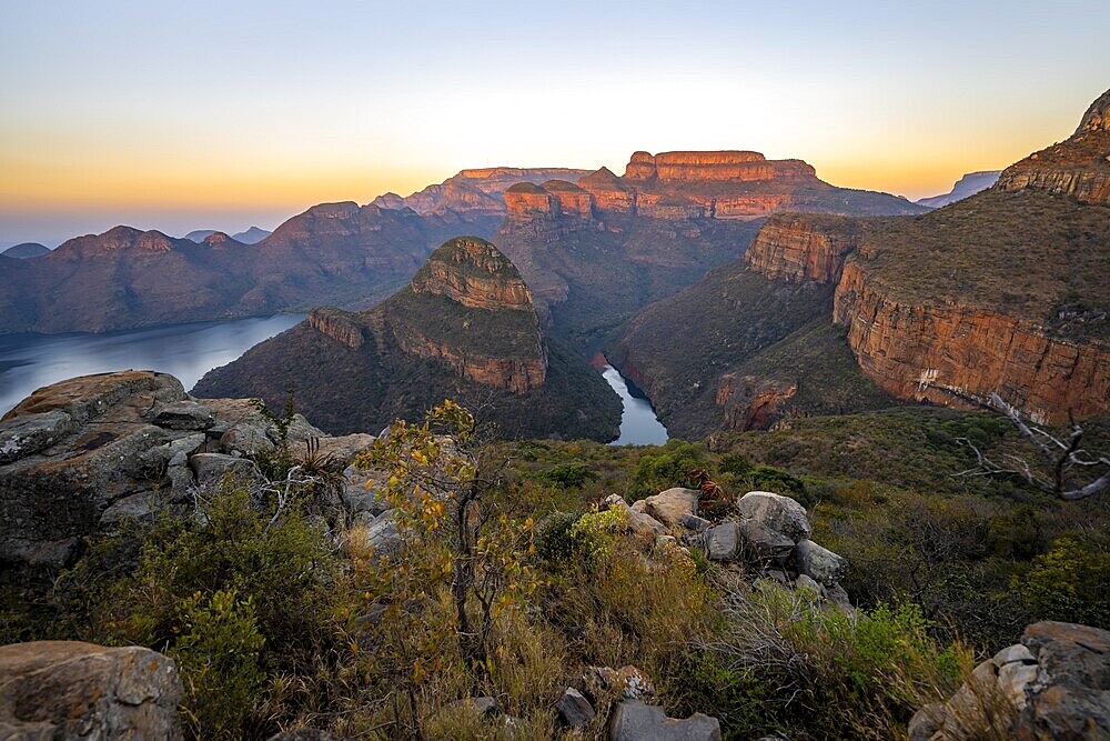 Sunset at Blyde River Canyon with Three Rondawels peak, view of canyon with Blyde River and Mesa Mountains in the evening light, canyon landscape, Panorama Route, Mpumalanga, South Africa, Africa