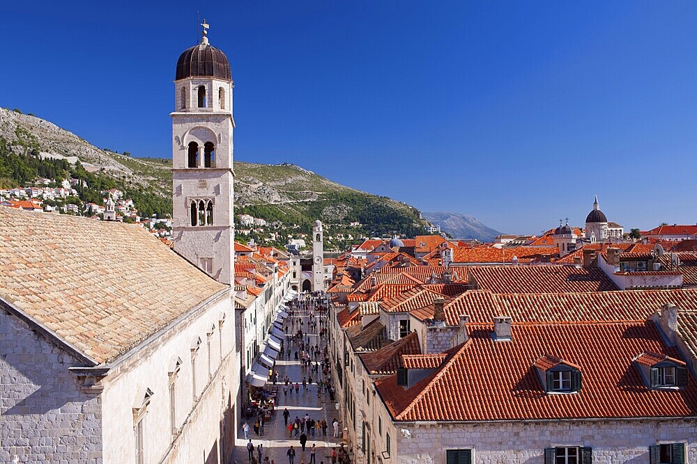 Tourists flock down main street in Dubrovnik old town