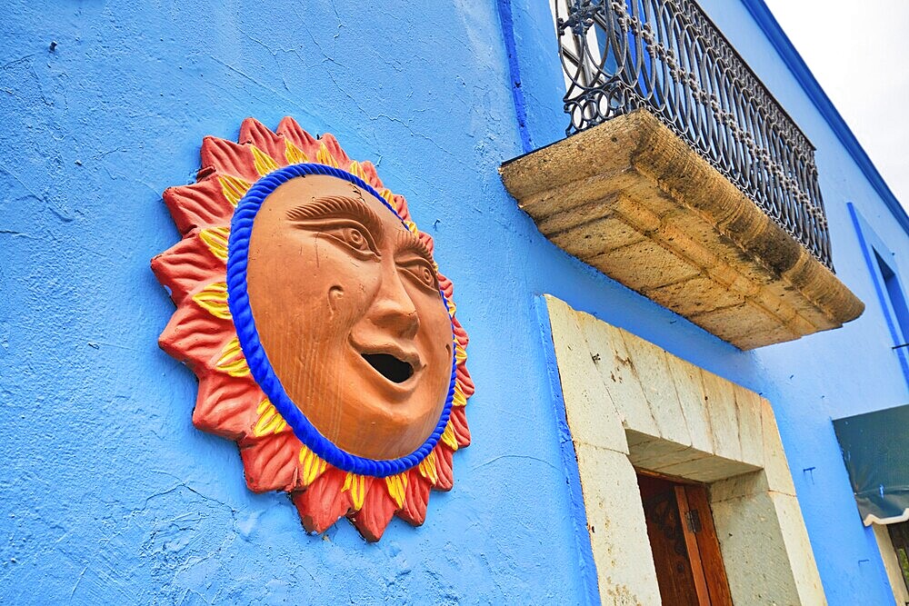 Oaxaca, Scenic old city streets and colorful colonial buildings in historic city center