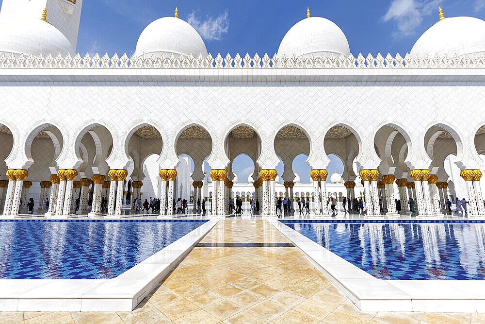 Sheikh Zayed Grand Mosque Abu Dhabi in Abu Dhabi, United Arab Emirates, Asia