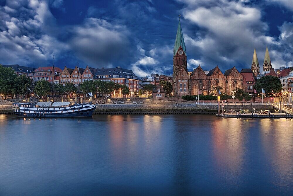 The City Municipality of Bremen is a Hanseatic city in northwestern Germany. A commercial and industrial city with a major port on the river Weser