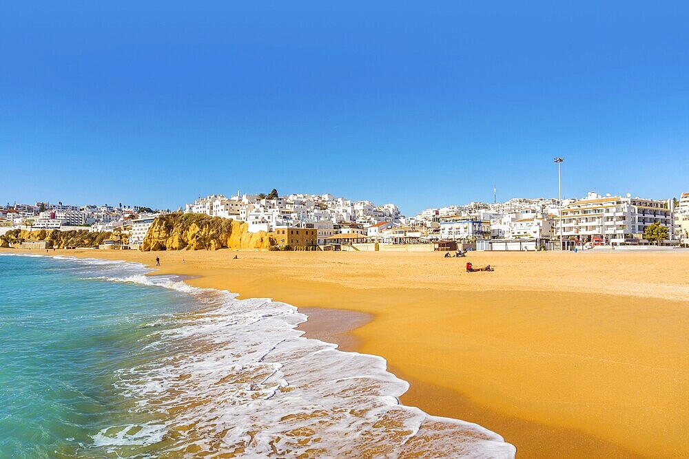 Wide sandy beach, townscape, Albufeira, Algarve, Portugal, Europe