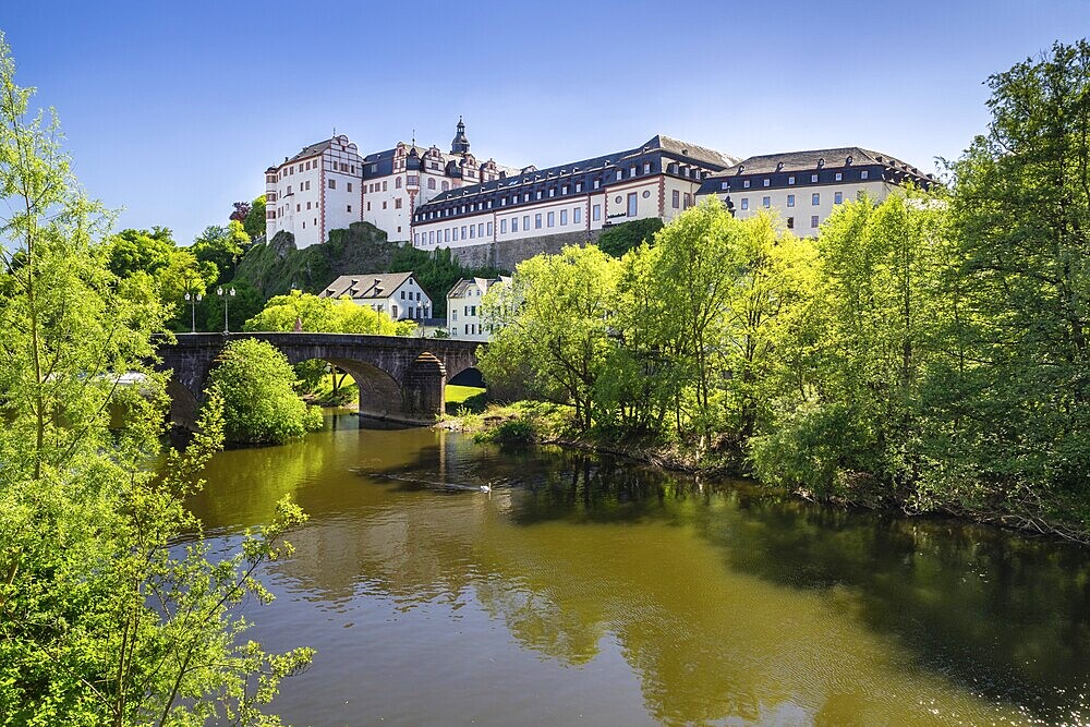 Weilburg Castle on the river Lahn, Old Lahn Bridge, Weilburg, Hesse, Germany, Europe