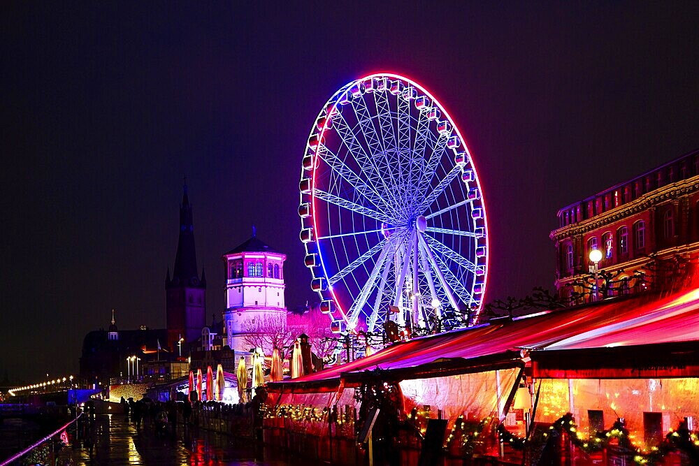Ferris wheel at the Christmas market, night shot, Düsseldorf, Germany, Europe
