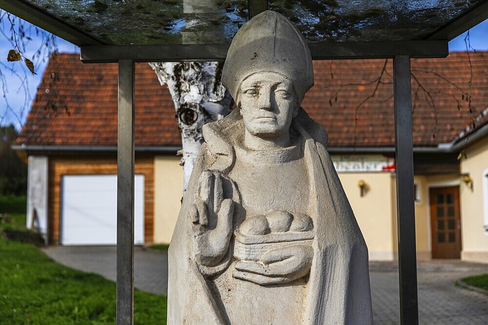 Stone sculpture, St Nicholas of Myra, St. Nikolai im Sausal, Styria, Austria, Europe