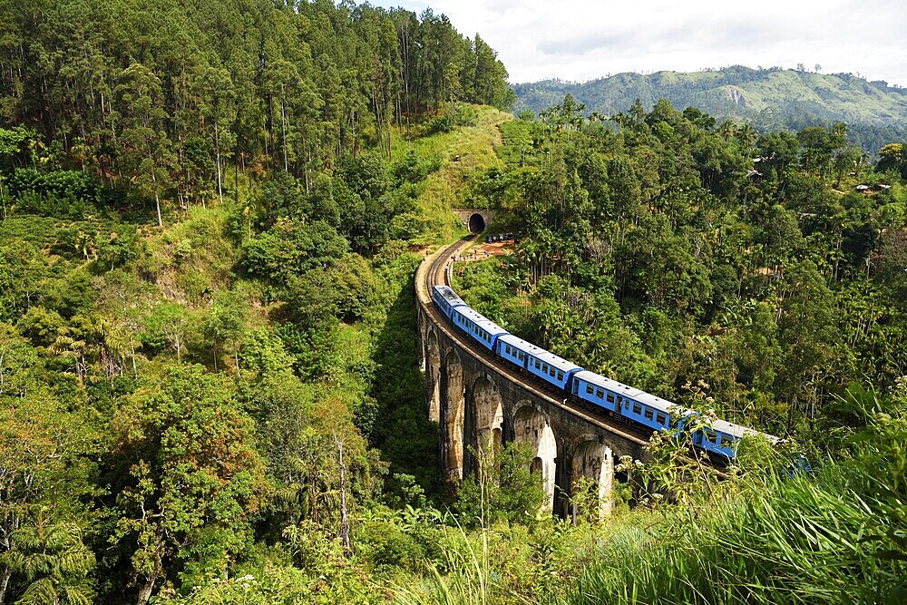 Train on the Nine Arches Bridge in the highlands near Ella, Sri Lanka, Asia