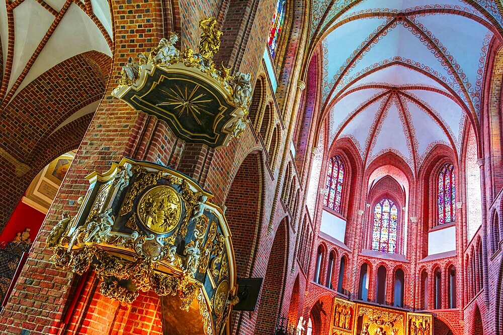 POZNAN, POL - NOV 27, 2018: Interior of Archcathedral Basilica of St. Peter and St. Paul in Poznan, one of the oldest churches in Poland