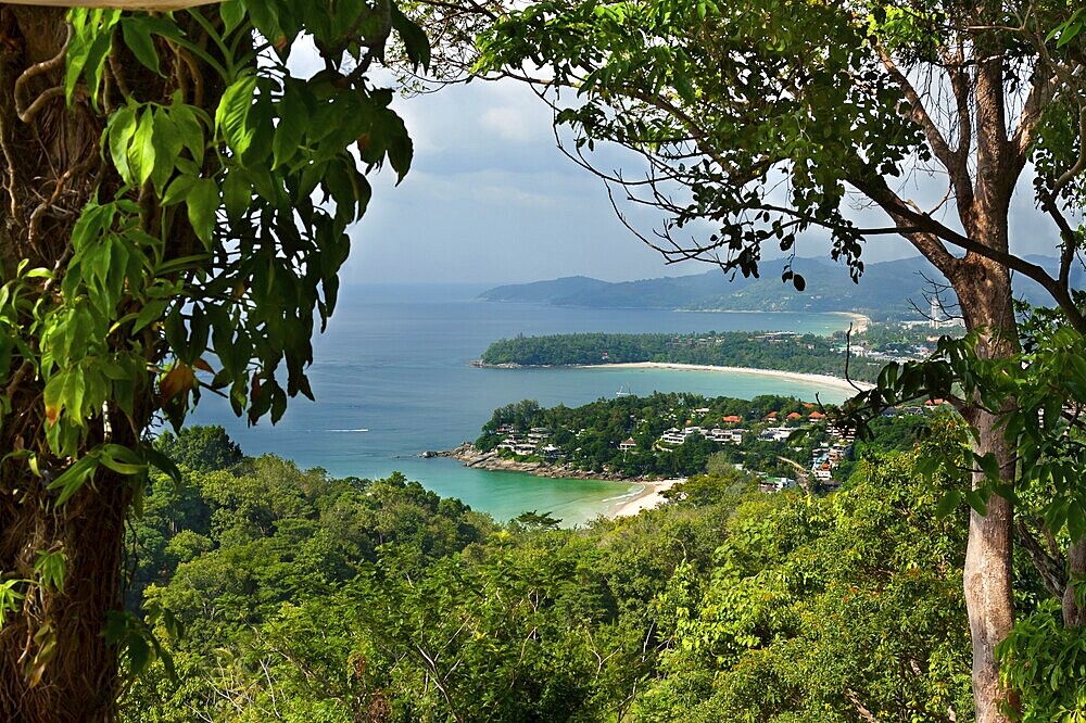 Landscape tropical beaches of Thailand with the height of the point of view