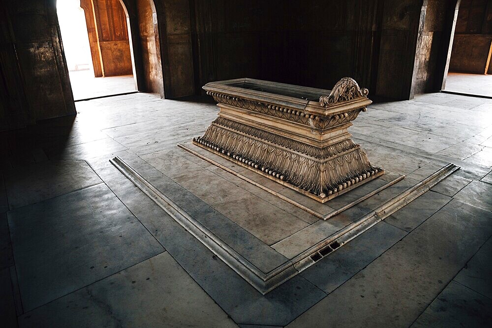 Safdarjung Tomb, ancient ruins in Delhi, India, Asia