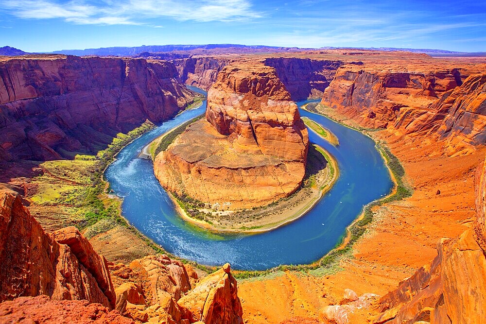 Arizona Horseshoe Bend meander of Colorado River in Glen Canyon