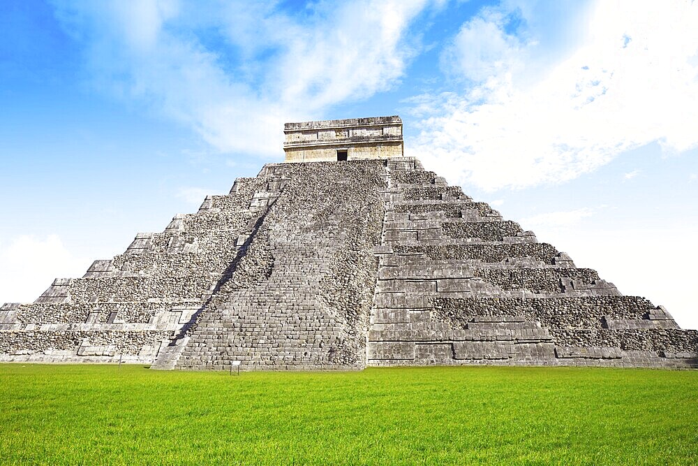 Chichen Itza pyramid El Templo Kukulcan temple in Mexico Yucatan