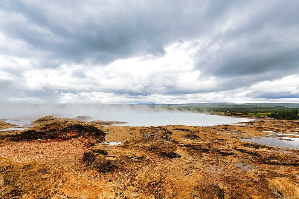 Great Geyser, Old Geyser, steaming, high temperature area Haukadalur, tourist attraction at the Golden Circle, Sudurland, Iceland