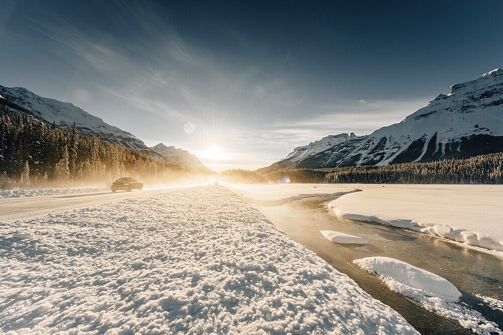 Winter road trip on the Icefields Parkway with lots of snow and ice, Banff National Park, Jasper National Park, Alberta, Canada