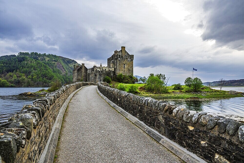 Eilean Donan Castle, Loch Duich, Isle of Skye, Highlands, Scotland, UK