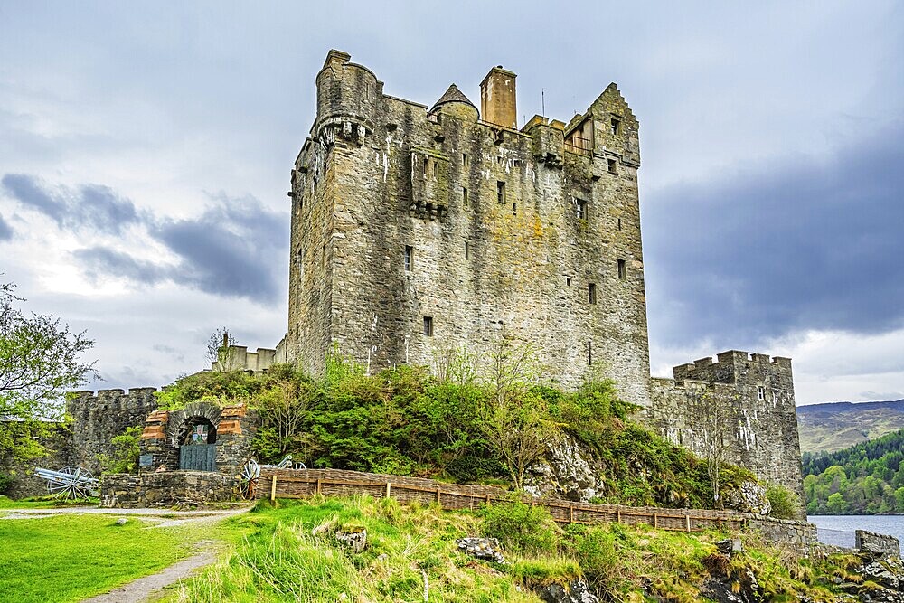 Eilean Donan Castle, Loch Duich, Isle of Skye, Highlands, Scotland, UK
