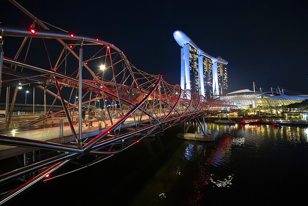 Helix Bridge, Marina Bay Sands Hotel in the background, Central Singapore District, Singapore
