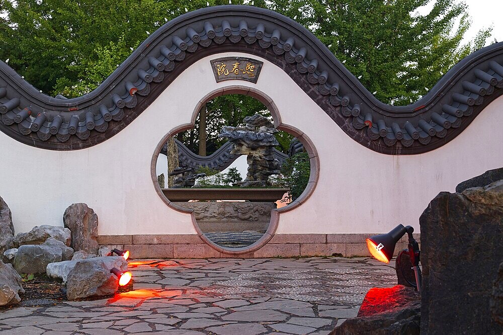 Chinese wall architecture, Botanical Garden, Montreal, Province of Quebec, Canada