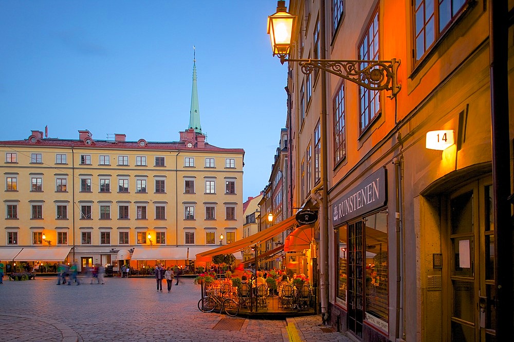 Stortorget Square cafes at dusk, Gamla Stan, Stockholm, Sweden, Scandinavia, Europe