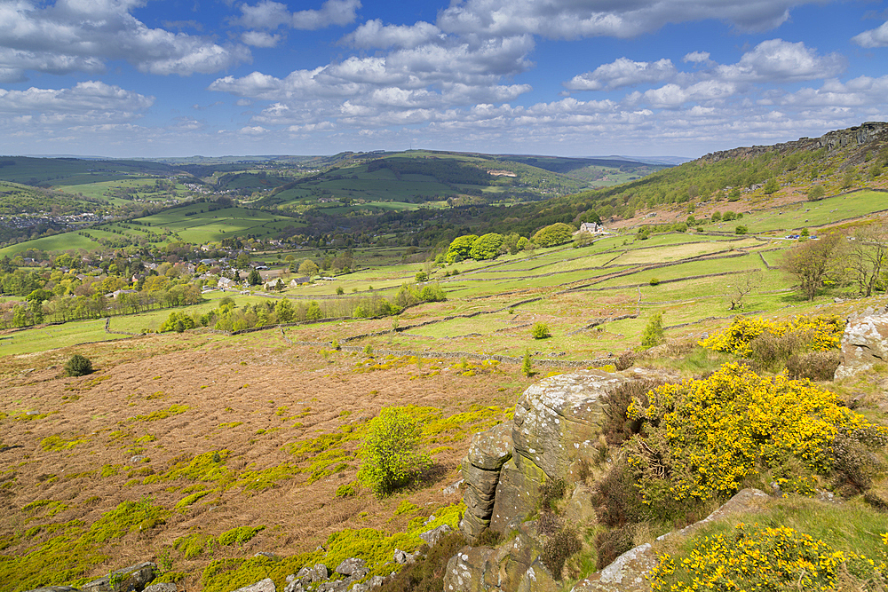 View from Baslow Edge towards Curbar Edge and Calver Village, Derbyshire Dales, Derbyshire, England, United Kingdom, Europe