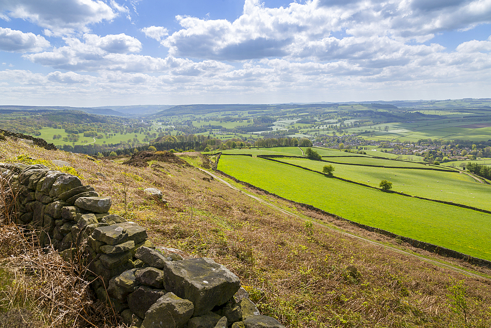 View from Baslow Edge towards Baslow Village and Chatsworth Park, Derbyshire Dales, Derbyshire, England, United Kingdom, Europe