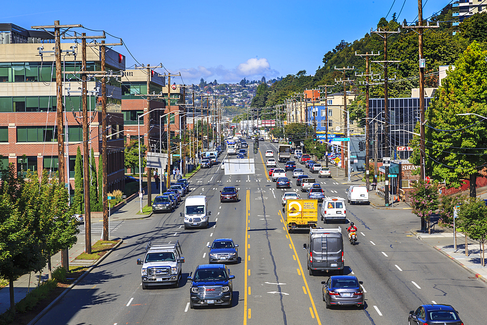 Traffic on Elliott Avenue toward the Queen Anne District, Seattle, Washington State, United States of America, North America