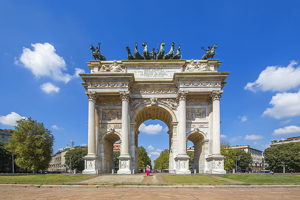 View of Arco della Pace (Arch of Peace), Milan, Lombardy, Italy, Europe