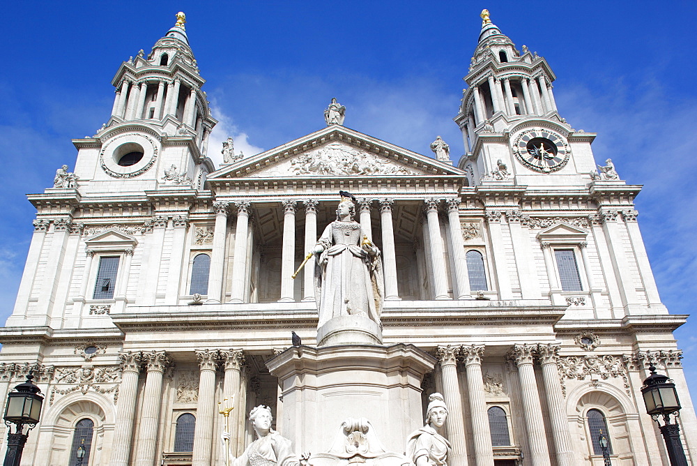 View of St. Paul's Cathedral, London, England, United Kingdom, Europe