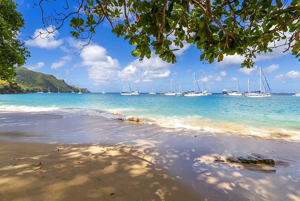 The beach at Port Elizabeth, Admiralty Bay, Bequia, The Grenadines, St. Vincent and the Grenadines, Windward Islands, West Indies, Caribbean, Central America