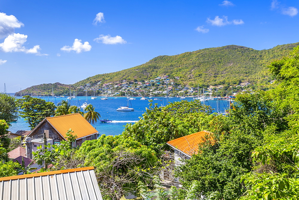 Sailing boats anchoring in Port Elizabeth, Admiralty Bay, Bequia, The Grenadines, St. Vincent and the Grenadines, Windward Islands, West Indies, Caribbean, Central America