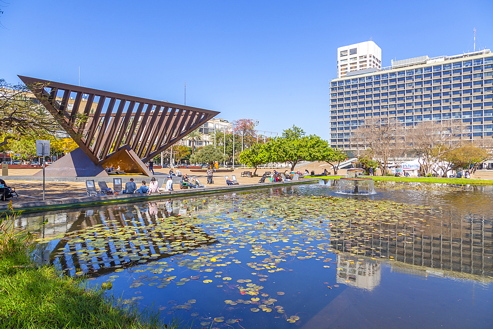 View of Rabin Square pond and Town Hall, Tel Aviv, Israel, Middle East