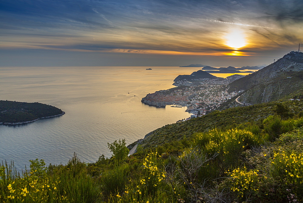 Panoramic view of the Old Walled City of Dubrovnik at sunset, UNESCO World Heritage Site, Dubrovnik Riviera, Croatia, Europe