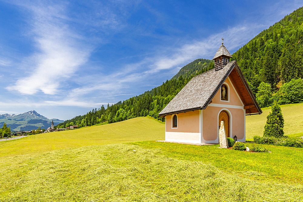 View of small chapel near St. Johann, Austrian Alps, Tyrol, Austria, Europe