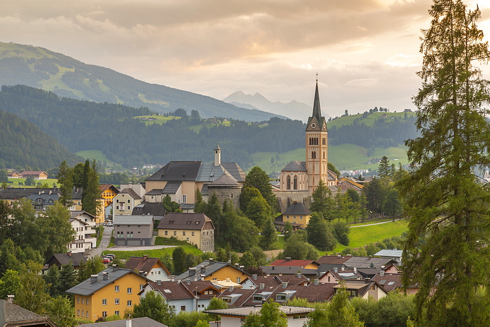 View of Radstadt and church of Maria Unbefleckte Empfangnis, Styria, Austrian Tyrol, Austria, Europe