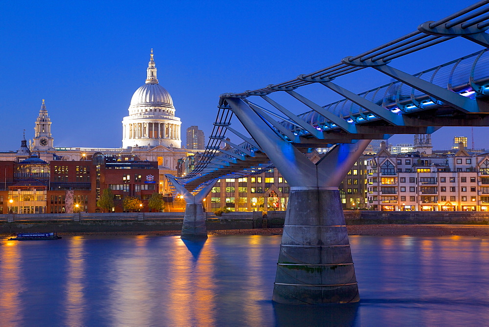 River Thames, Millennium Bridge and St. Paul's Cathedral at dusk, London, England, United Kingdom, Europe 