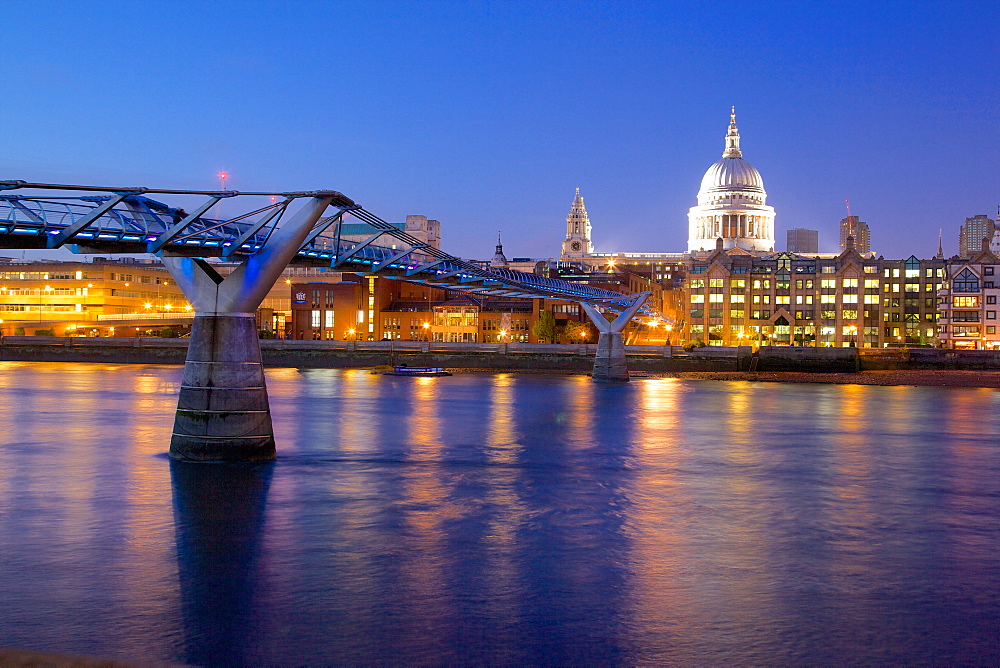 River Thames, Millennium Bridge and St. Paul's Cathedral at dusk, London, England, United Kingdom, Europe 