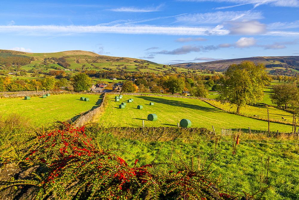 View of Castleton in the Hope Valley, Derbyshire, Peak District National Park, England, United Kingdom, Europe