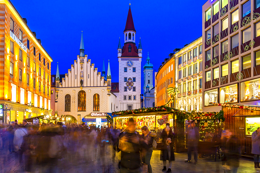 View of Christmas Market in Marienplatz and Old Town Hall at dusk, Munich, Bavaria, Germany, Europe