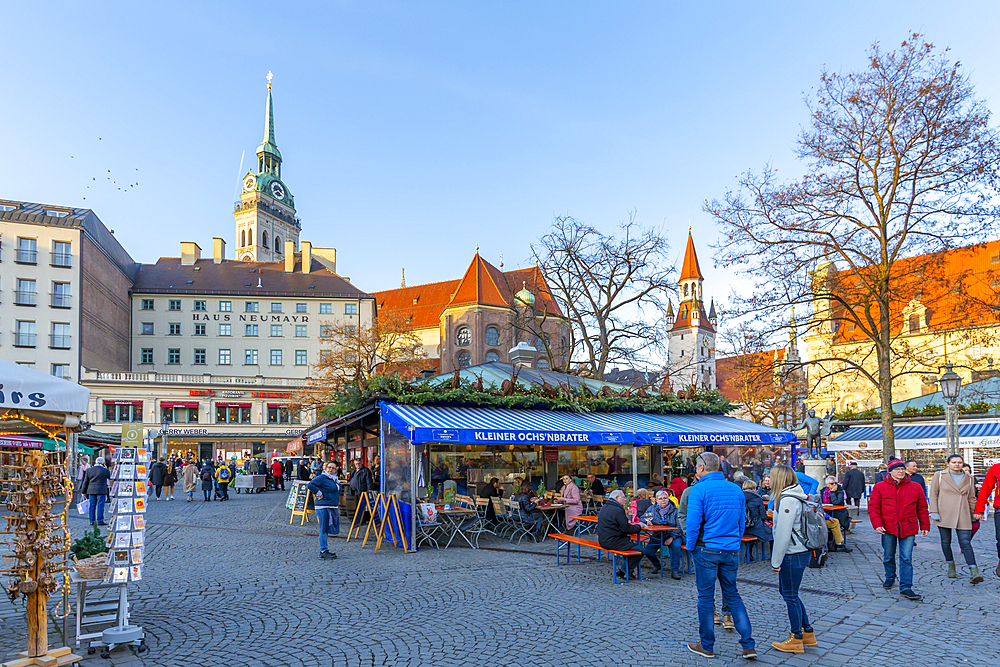 View of Viktealienmarkt Christmas Market, Munich, Bavaria, Germany, Europe