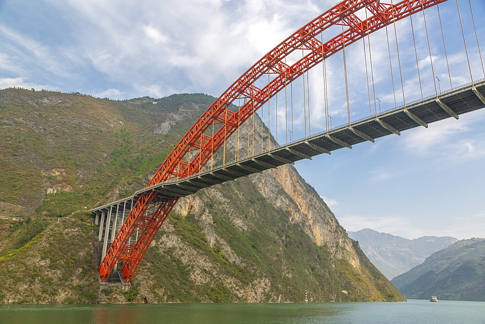 View of pagoda overlooking bridge near the Three Gorges on the Yangtze River, People's Republic of China, Asia