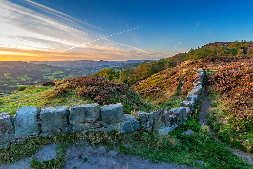 View of over Hathersage Booths from Surprise View at sunset, Millstone Edge, Derbyshire Peak District, Derbyshire, England, United Kingdom, Europe